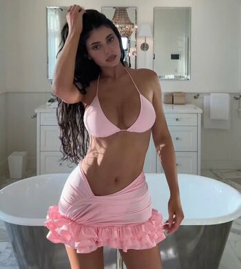 🔥 Kylie jenner  page leaked private photo uncensored full