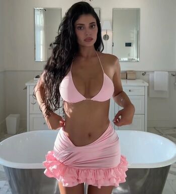 🔥 Kylie jenner leaked private photo uncensored full