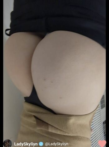 🔥 Ladyskyliyn leaked private photo uncensored full