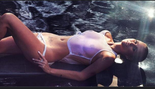 🔥 Laeticia hallyday leaked private photo uncensored full