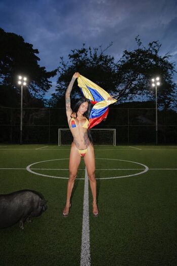 🔥 Laura saenz leaked private photo uncensored full