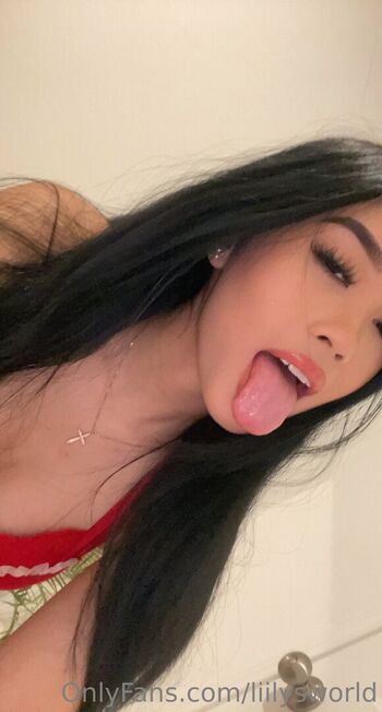 🔥 Liilysworld leaked private photo uncensored full
