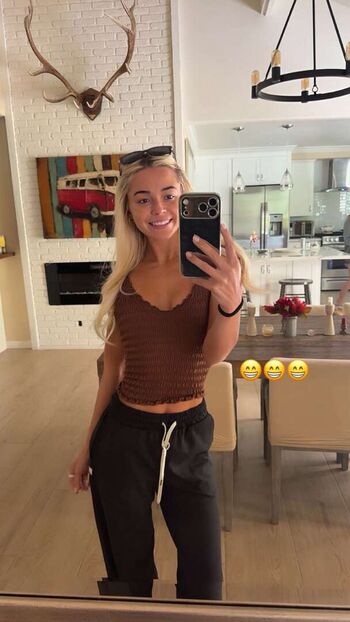 🔥 Livvy dunne  page leaked private photo uncensored full