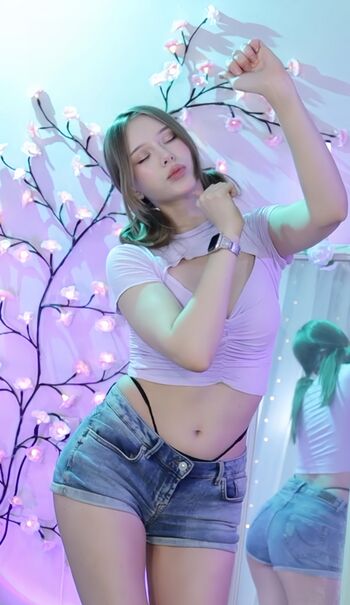🔥 Lyasyaa page leaked private photo uncensored full
