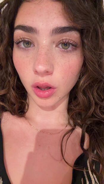 🔥 Lyzzahh page leaked private photo uncensored full