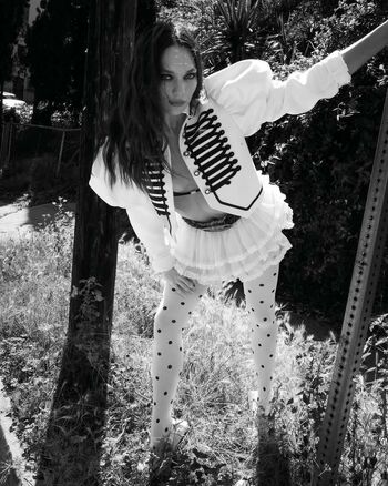 🔥 Maddie ziegler  page leaked private photo uncensored full