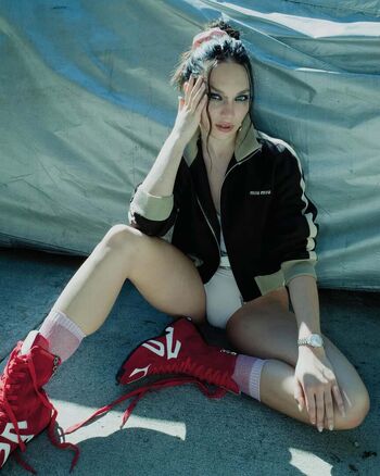 🔥 Maddie ziegler  page leaked private photo uncensored full