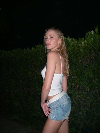 🔥 Maika monroe page leaked private photo uncensored full