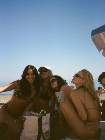 🔥 Maika monroe page leaked private photo uncensored full