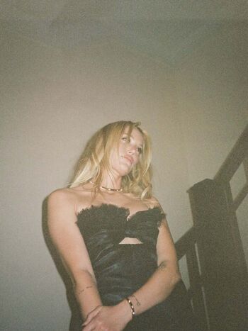 🔥 Maika monroe page leaked private photo uncensored full