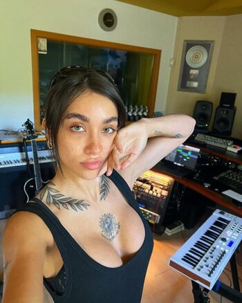 🔥 Maria becerra page leaked private photo uncensored full