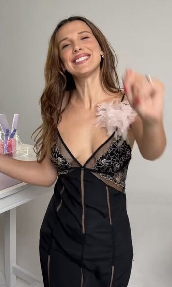 🔥 Millie bobby brown page leaked private photo uncensored full
