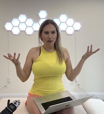 🔥 Mondragon chiropractic  page leaked private photo uncensored full