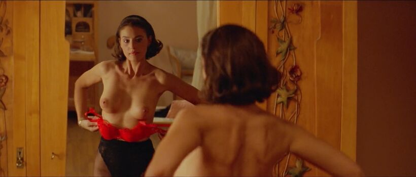 🔥 Monica bellucci page leaked private photo uncensored full