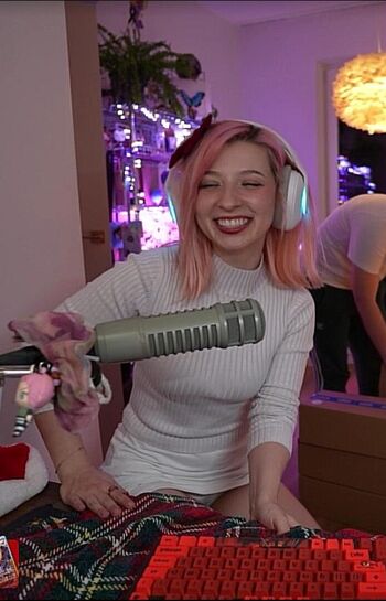 🔥 Nieuczesana page leaked private photo uncensored full