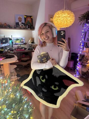 🔥 Nieuczesana page leaked private photo uncensored full