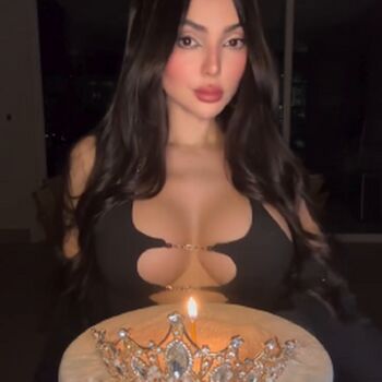 🔥 Nyvi estephan page leaked private photo uncensored full
