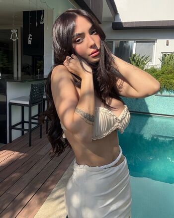🔥 Nyvi estephan page leaked private photo uncensored full