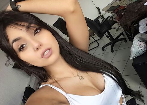 🔥 Nyvi estephan page leaked private photo uncensored full