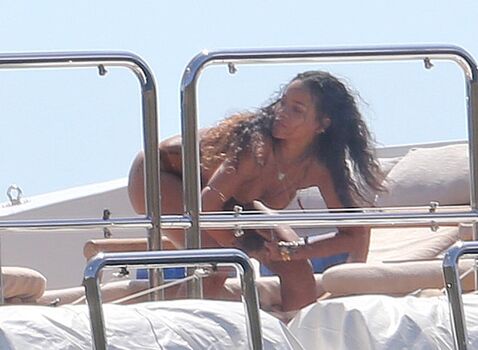 🔥 Rihanna  page leaked private photo uncensored full