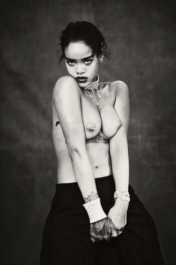 🔥 Rihanna  page leaked private photo uncensored full