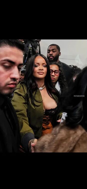 🔥 Rihanna  page leaked private photo uncensored full