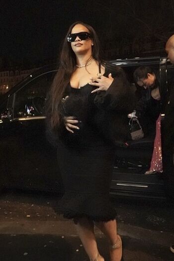 🔥 Rihanna  page leaked private photo uncensored full