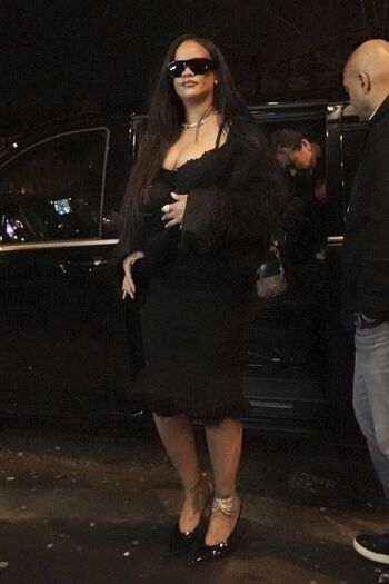 🔥 Rihanna  page leaked private photo uncensored full