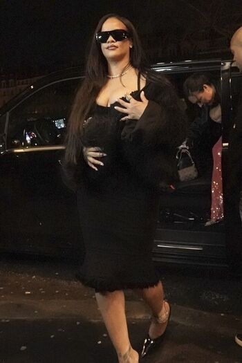 🔥 Rihanna  page leaked private photo uncensored full