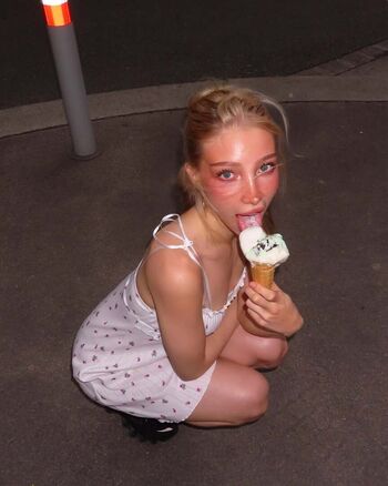 🔥 Rosegnlz leaked private photo uncensored full