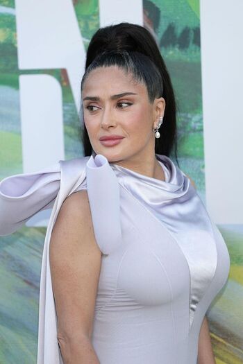 🔥 Salma hayek  page leaked private photo uncensored full