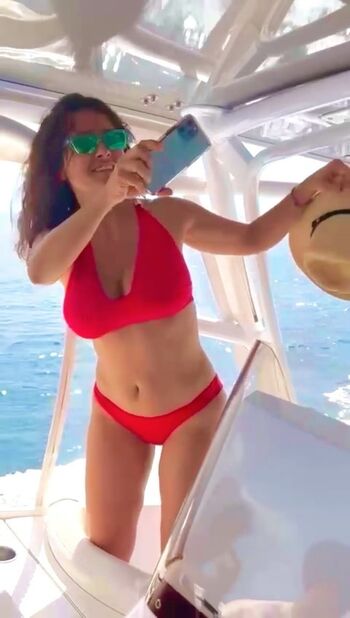 🔥 Salma hayek  page leaked private photo uncensored full