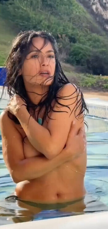🔥 Salma hayek  page leaked private photo uncensored full