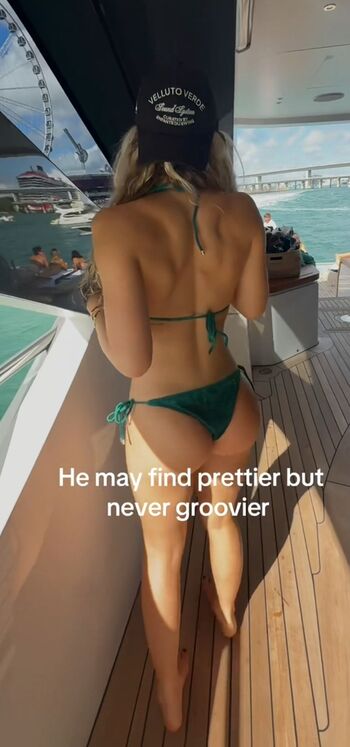 🔥 Slim women with a big ass leaked private photo uncensored full