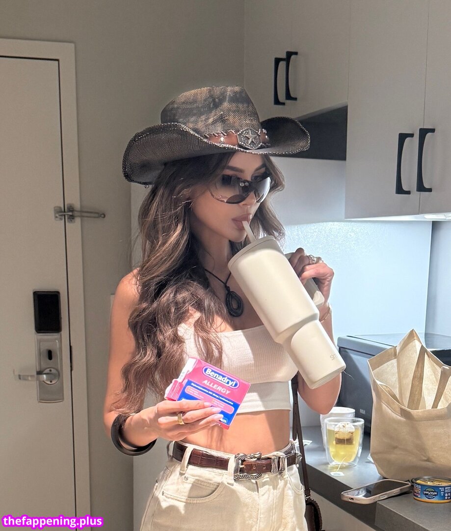 🔥 Sssniperwolf / leaked private photo uncensored full