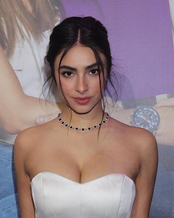 🔥 Valentina buzzurro page leaked private photo uncensored full