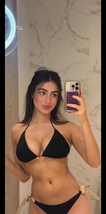 🔥 Valentina buzzurro page leaked private photo uncensored full