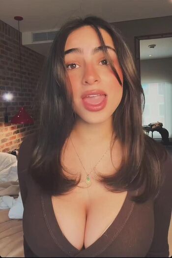 🔥 Valentina buzzurro page leaked private photo uncensored full