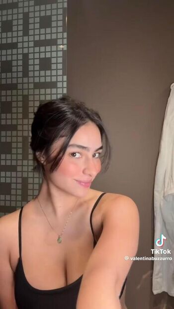 🔥 Valentina buzzurro page leaked private photo uncensored full