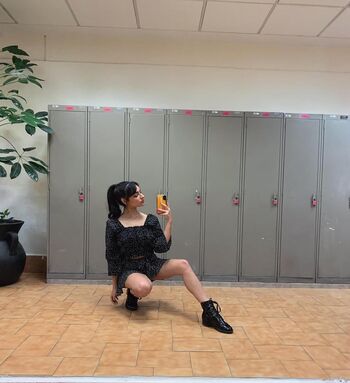 🔥 Valentina buzzurro page leaked private photo uncensored full