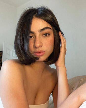 🔥 Valentina buzzurro page leaked private photo uncensored full