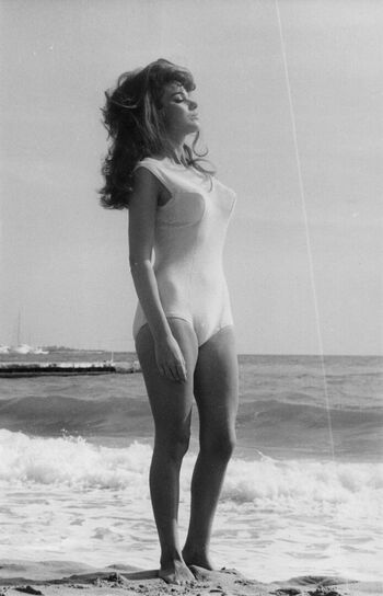 🔥 Vintage starlets page leaked private photo uncensored full