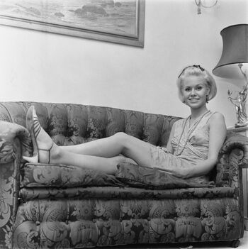 🔥 Vintage starlets page leaked private photo uncensored full