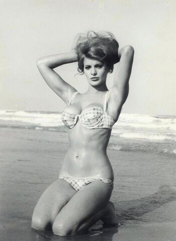 🔥 Vintage starlets page leaked private photo uncensored full