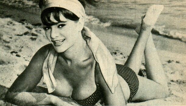 🔥 Vintage starlets page leaked private photo uncensored full