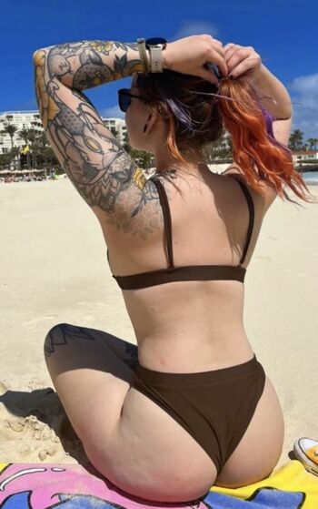 🔥 Women in bikinis page leaked private photo uncensored full