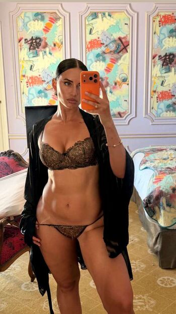 🔥 Yesjulz  page leaked private photo uncensored full