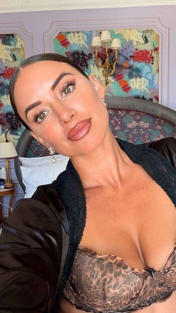 🔥 Yesjulz  page leaked private photo uncensored full