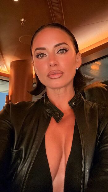 🔥 Yesjulz  page leaked private photo uncensored full