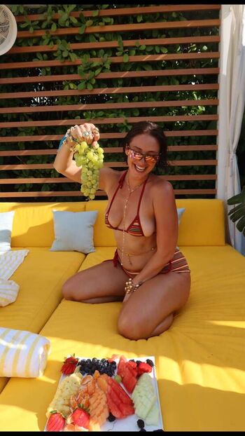 🔥 Yesjulz  page leaked private photo uncensored full